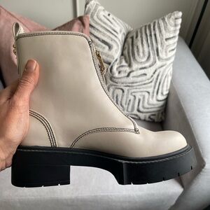 Coach Lisa Bootie Chalk/White Ankle Boots SZ 5B (35.5) with zip closure